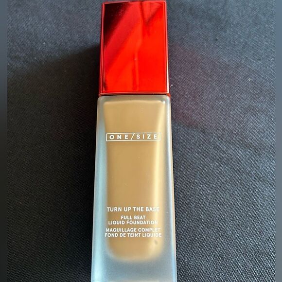 🌷One/Size 35 Medium Dark Turn Up The Base Liquid Foundation New FullSz - Picture 2 of 13
